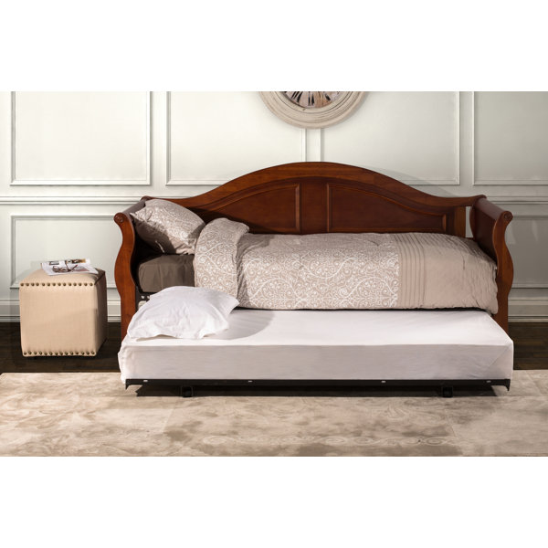 Sleigh daybed outlet with trundle